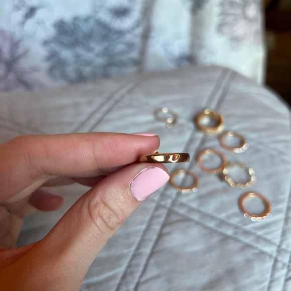 🌟Gold Assorted Rings🌟 - Picture 6 of 12